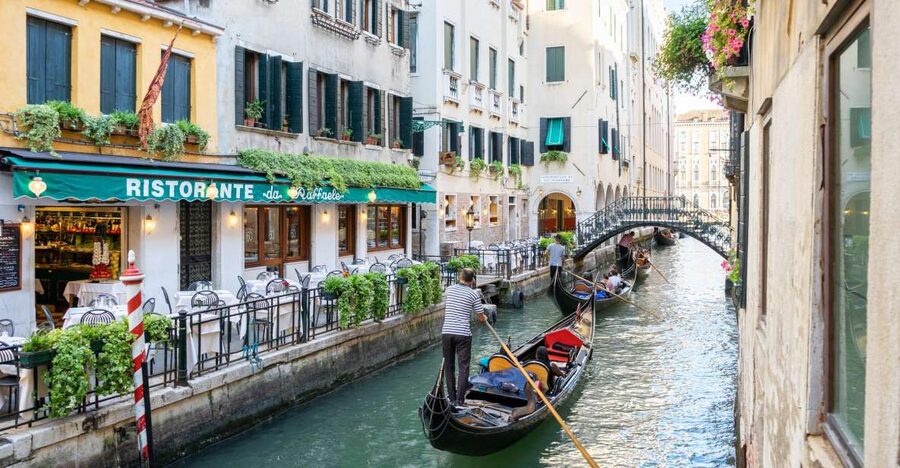 Venice: Shared Gondola Ride through the Lagoon City - Santa Maria della Salute and Punta della Dogana