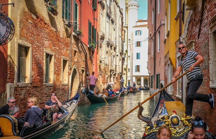 Venice: Shared Gondola Ride through the Lagoon City - Who should book this gondola ride?