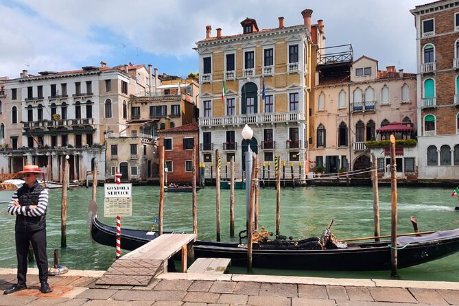 Venice Sightseeing Small Group Walking Tour with a Local Guide - Marco Polo’s former home and San Zanipolo