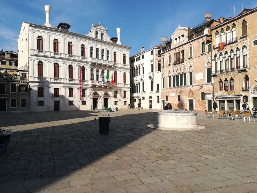 Venice: Sightseeing Tour with a Local expert - Campo San Pantalon and Campo San Rocco