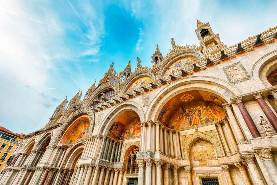 Venice: Skip-the-line St. Mark's Basilica Entry & Audioguide - What skip-the-line access saves, and what it does not