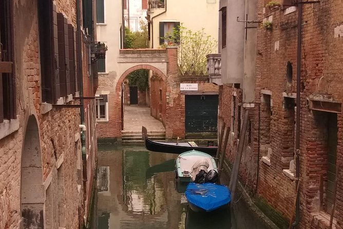 Venice Small Group Walking Tour of Most-Famous Sites &Attractions - Saints John and Paul: monuments from the outside