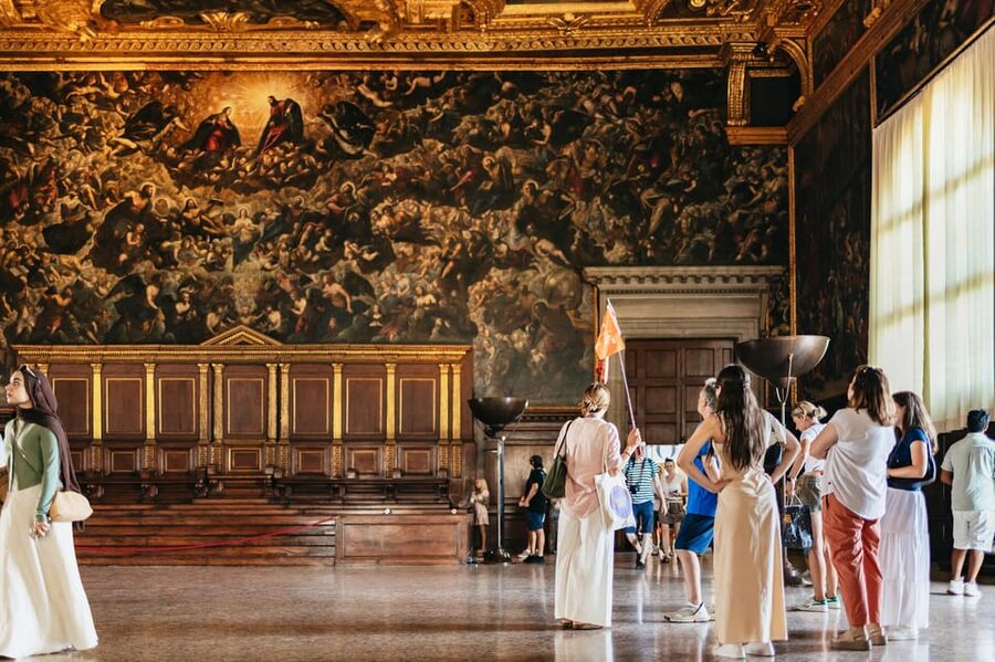 Venice: St. Mark's Basilica & Doge's Palace Tour with Ticket - St. Mark’s Square Sets the Scene