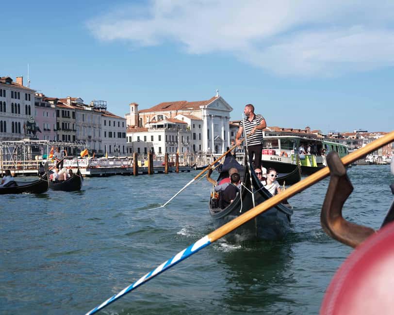 Venice: St. Mark’s Classic Walking Tour & Bell Tower Entry - Scala Contarini del Bovolo, a surprise in the maze