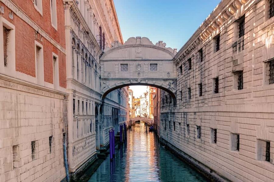 Venice: St. Mark's, Doges Palace, Rialto, and Gondola Tour - Is $164.26 good value?