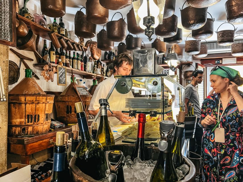 Venice: Street Food Tour with a Local Guide and Tastings - Sweets, Gelato and the Finish in Dorsoduro