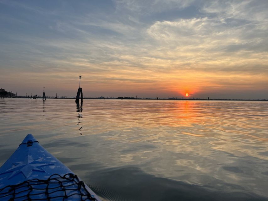 Venice: Sunset Kayak Tour in the Canals - Starting at the Querini rowing club