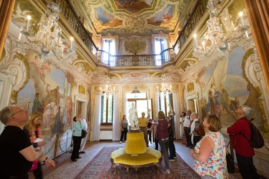 Venice to Padua Full-Day Brenta Riviera Boat Cruise - Who should book this cruise