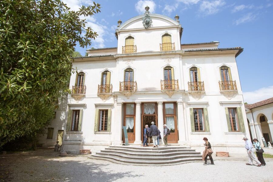 Venice to Padua Full-Day Brenta Riviera Boat Cruise - Villa Pisani in Stra
