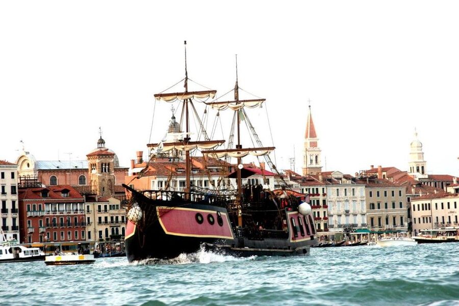 Venice: Venetian Lagoon Tour and Galleon Dinner - What the Price Buys You