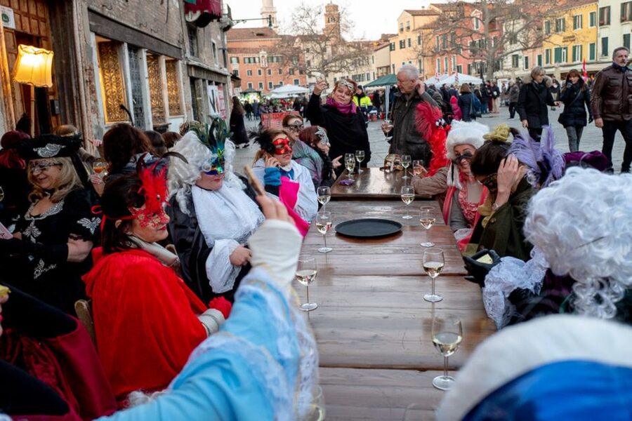 Venice: Venetian Style Carnival Pub Crawl - Three bacari, with a walk between them