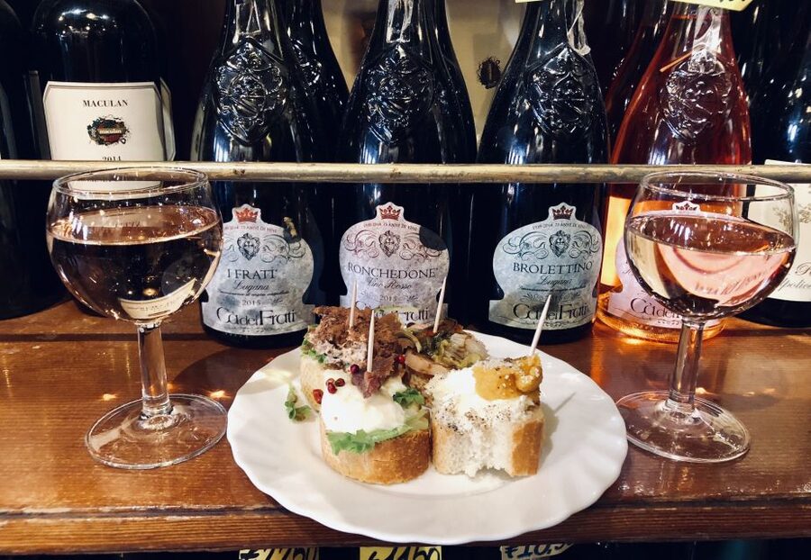 Venice: Venetian Style Carnival Pub Crawl - FAQ