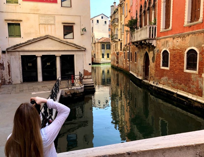 Venice Walking Tour and Gondola Ride Combo - Guide quality, pace, and the real duration