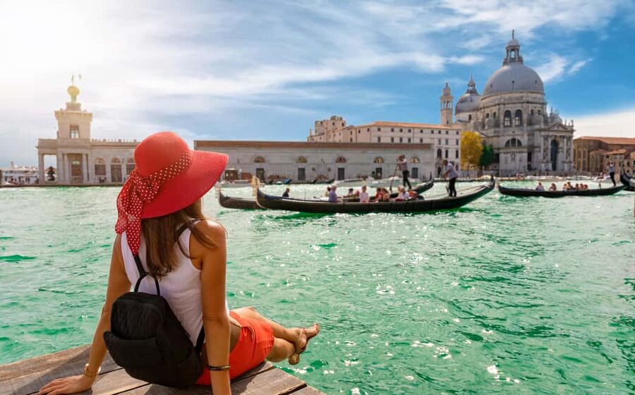 Venice: Walking Tour and Shared Gondola Ride - The gondola ride: a short, memorable canal view