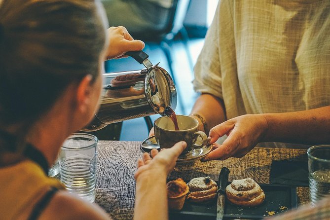 Verona All in one: Food Walking Tour, Lunch & Wine - The short version: food, wine and a city walk