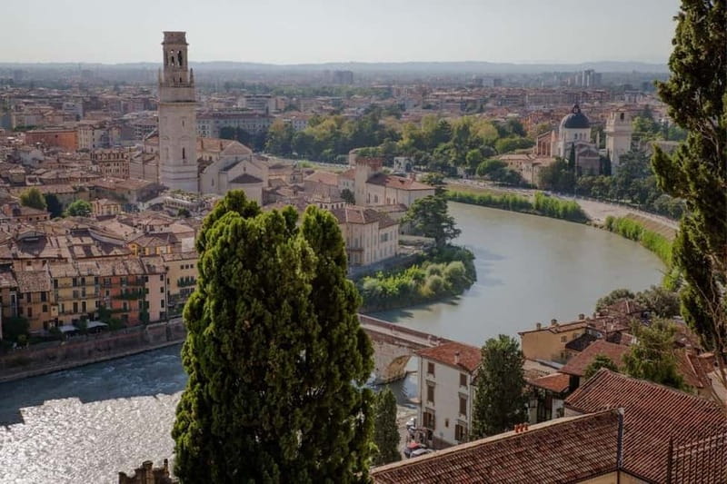 Verona: Classic and Hidden Gems Bike Tour - Juliet’s balcony, with realistic expectations