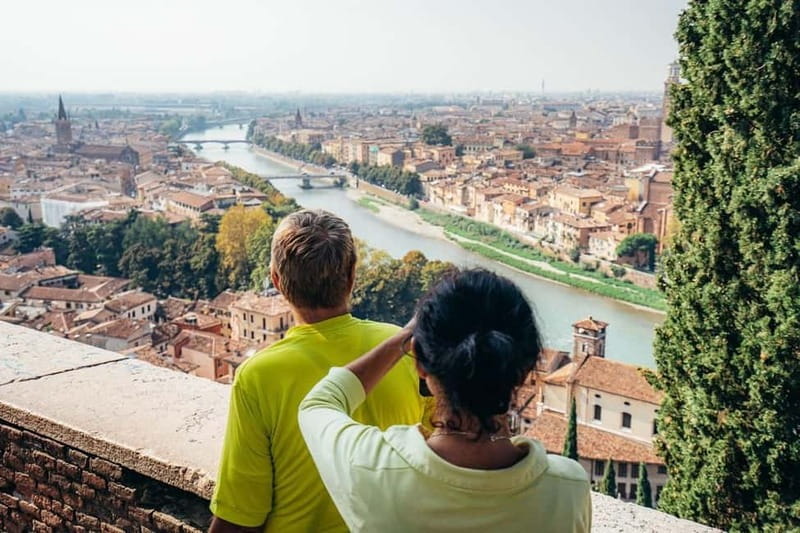 Verona: Classic and Hidden Gems Bike Tour - How the guides shape the ride