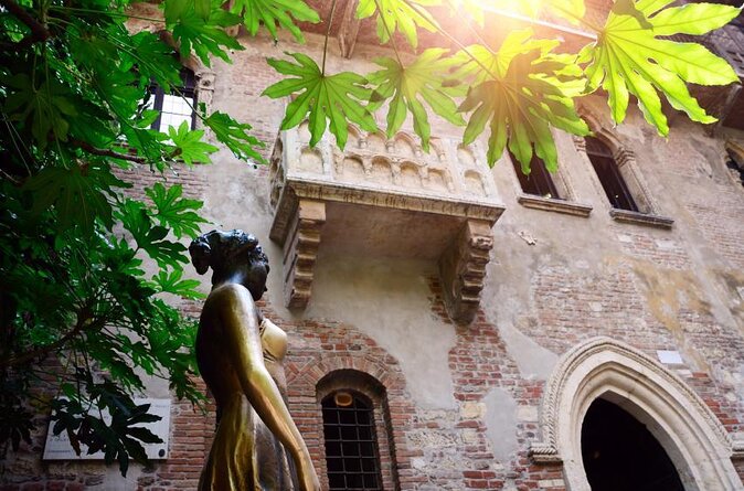 Verona e-bike tour: city center and panoramic views - A hilltop view, without the hilltop workout