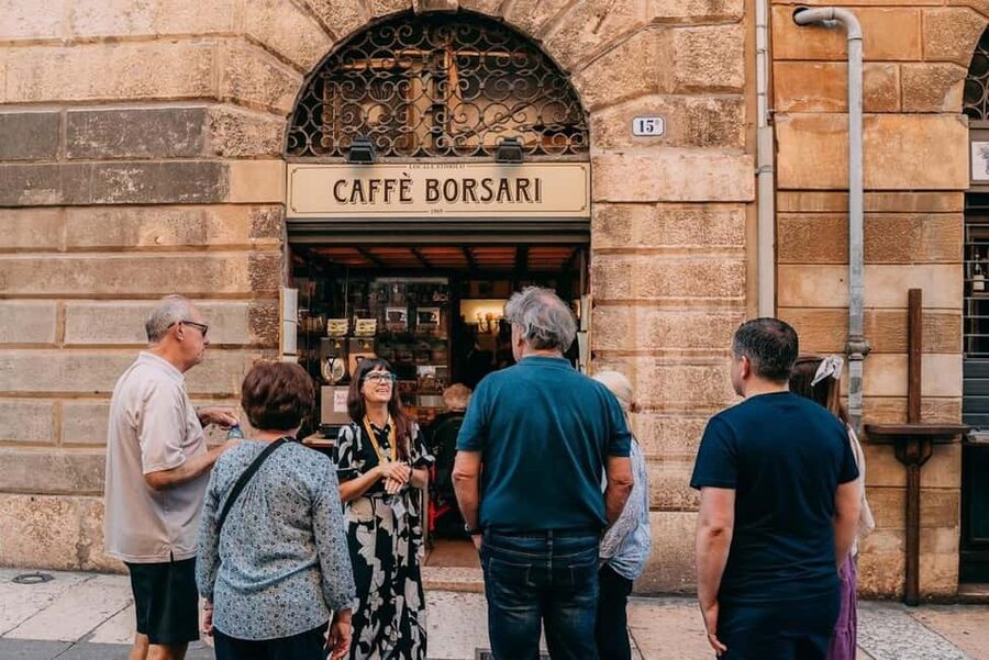 Verona: Food and Wine Tasting Walking Tour - A food walk through Verona’s historic center