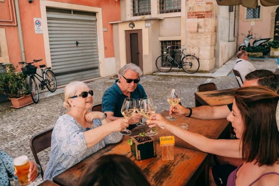 Verona: Food and Wine Tasting Walking Tour - Morning starts with espresso and risino