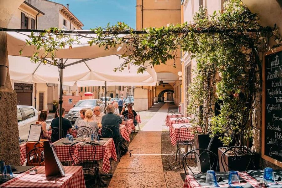 Verona: Food and Wine Tasting Walking Tour - Who will enjoy this tasting walk?