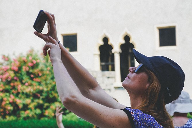 Verona Highlights Walking Tour in Small-group - Piazza Bra, Piazza delle Erbe and the city’s old centers