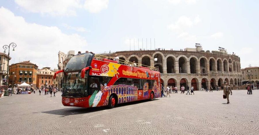 Verona: Hop-on Hop-off Tour 24 or 48-Hour Ticket - Blue route: the Duomo, Piazza Erbe and the hilltop view