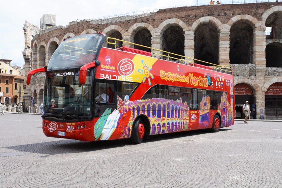 Verona: Hop-on Hop-off Tour 24 or 48-Hour Ticket - Audio commentary and the ride itself