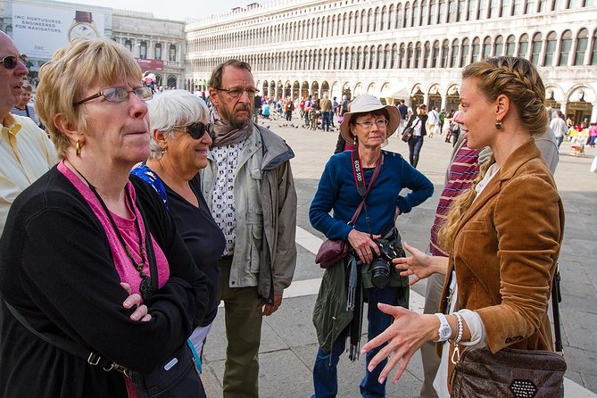 Welcome to Venice Group Tour St. Mark's Basilica & Gondola Ride - A short stop at Libreria Acqua Alta